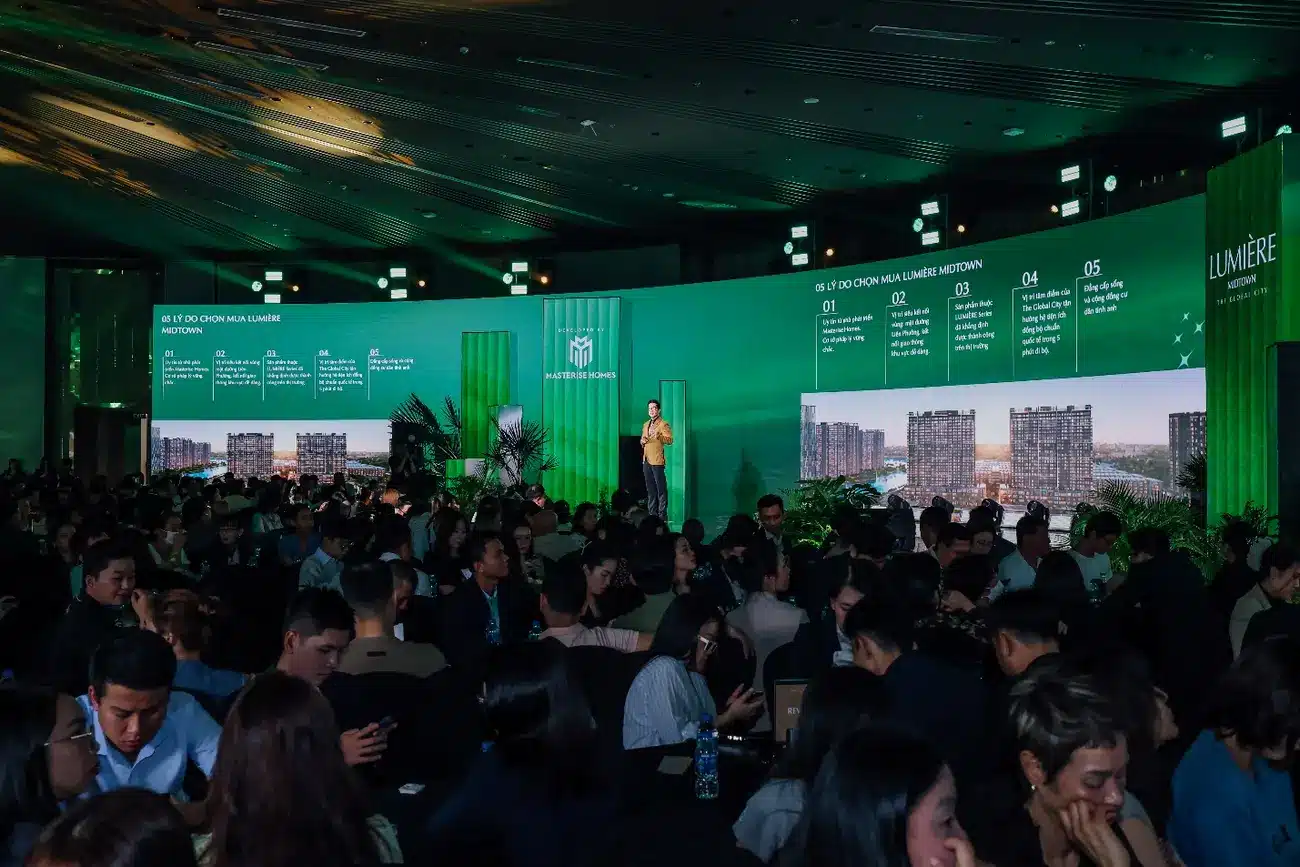Hàng trăm khách hàng tham dự lễ giới thiệu dự án Lumière Midtown, khám phá tiềm năng đầu tư hấp dẫn.