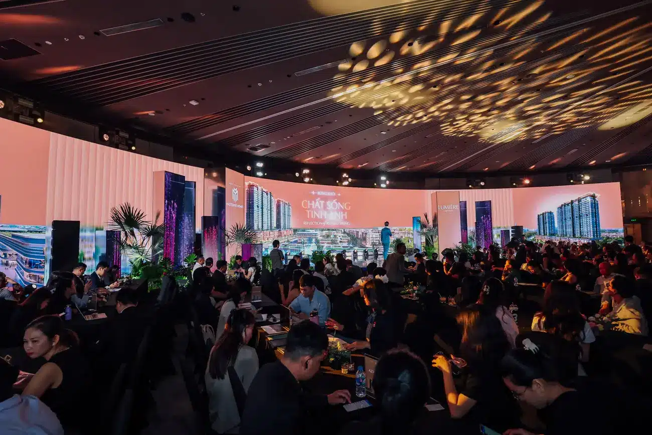 Hàng trăm khách hàng tham dự sự kiện giới thiệu căn hộ Lumière Midtown tại TP.HCM.