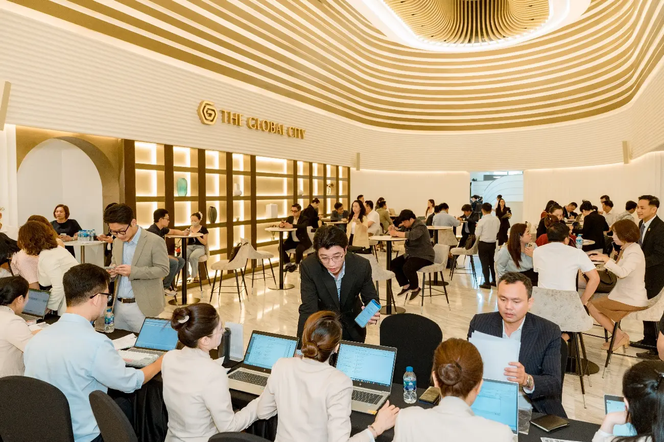 Hàng trăm khách hàng tham dự sự kiện giới thiệu chính thức dự án Lumière Midtown.